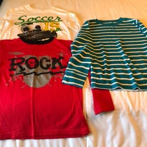 3 boys long sleeve t’s in new condition size M7-8